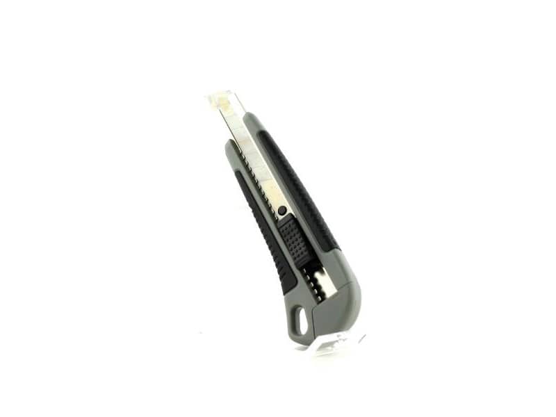 Cutter Westcott Premium larghezza lama 18 mm - guida lama metallo grigio / nero nero E- 00
