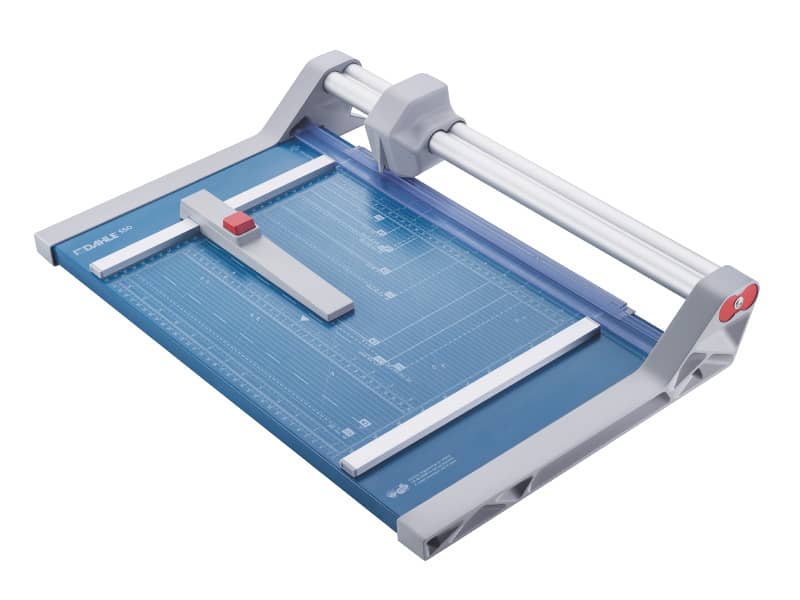 Taglierina a rullo Dahle di terza generazione con pressino automatico luce 360 mm blu - R000550 360–1300