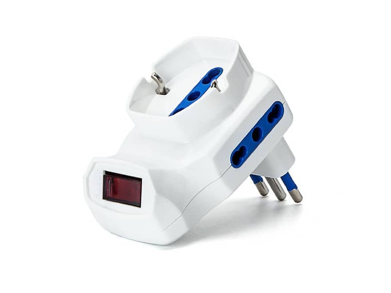 Adattatore a 3 vie - 2 P17/11 & 1 P40 (short) - con interruttore - bianco Aigostar 10A