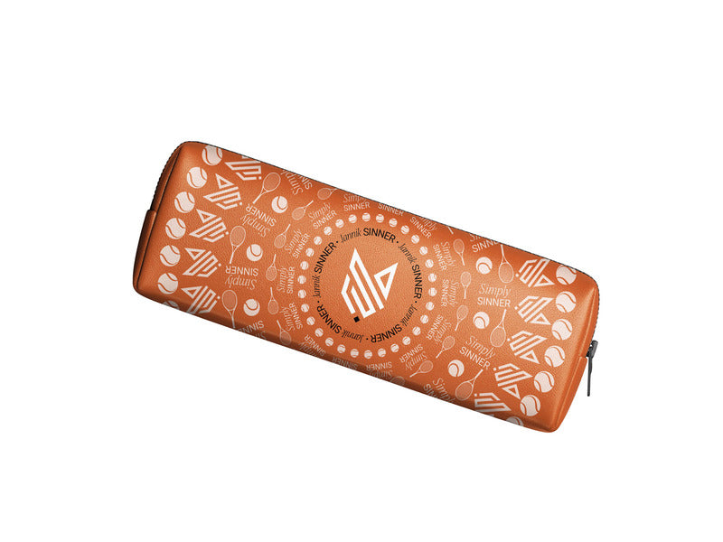 Astuccio ovale Pigna Jannik Sinner con zip personalizzata e logo in rilievo - 24x4,35x10 cm
